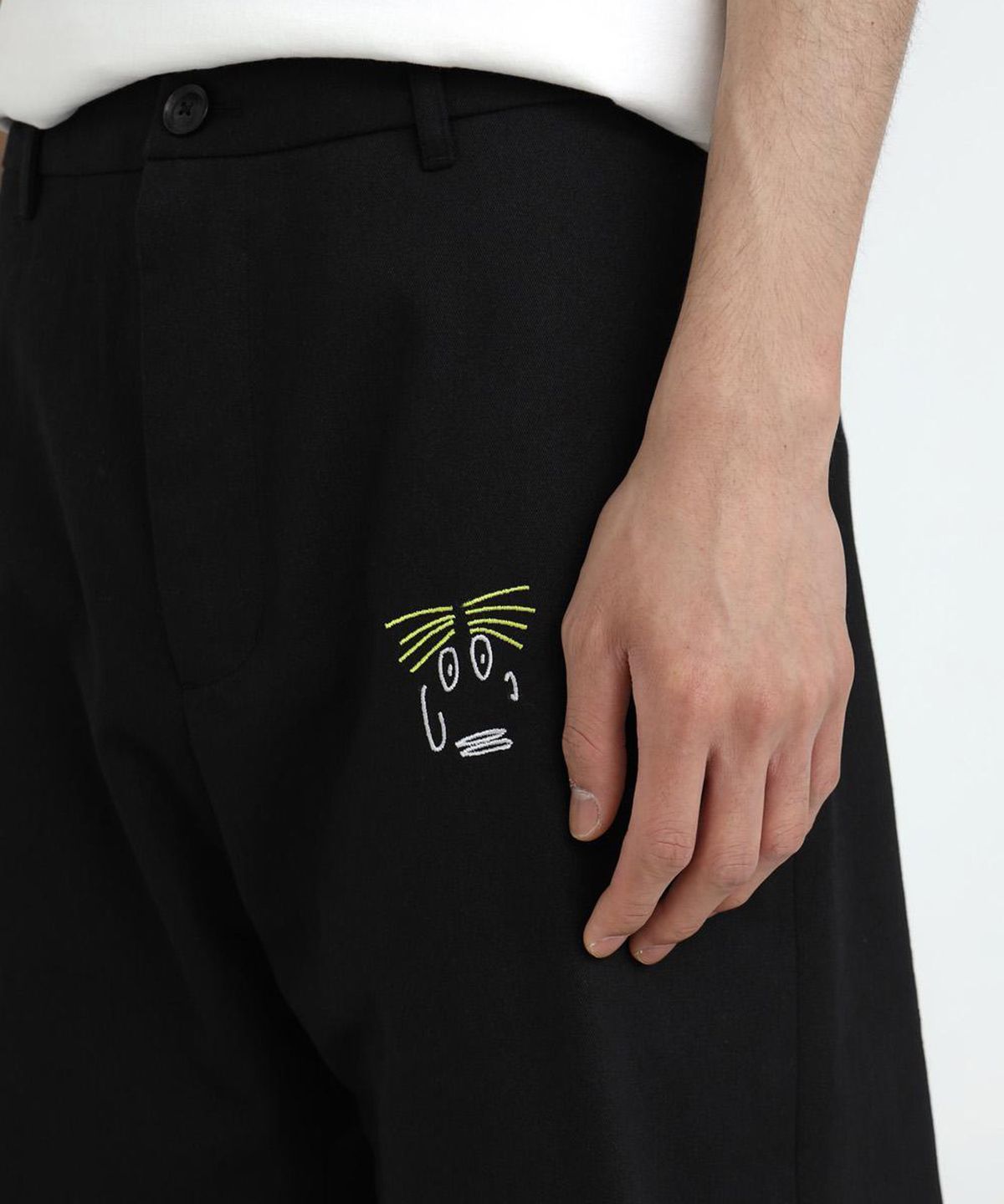 1011갤러리(1011 GALLERY) 1011 EMBROIDERED CHINO PANTS