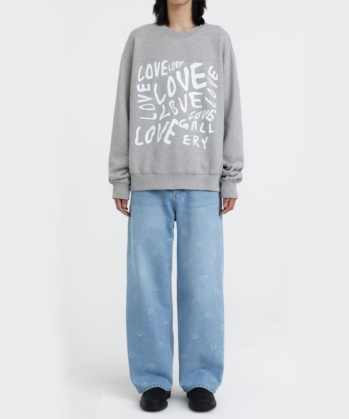 1011갤러리(1011 GALLERY) Love Graphic Long Sweatshirt