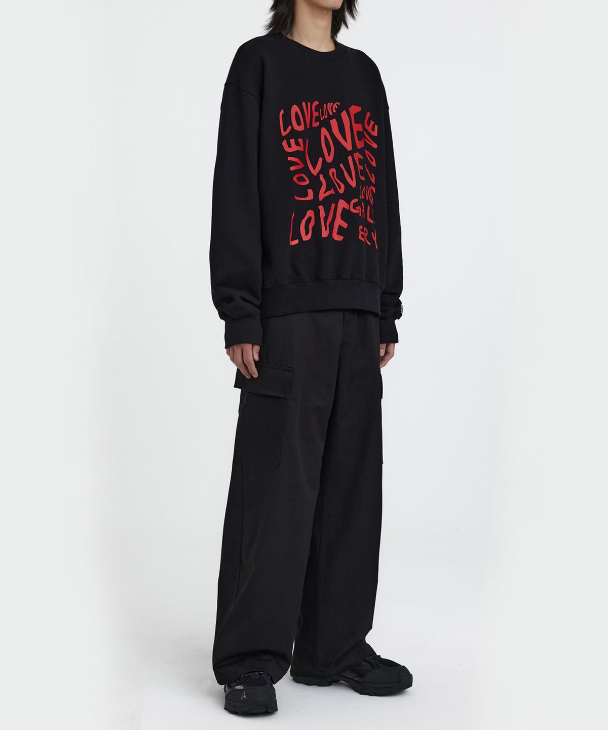 1011갤러리(1011 GALLERY) Love Graphic Long Sweatshirt