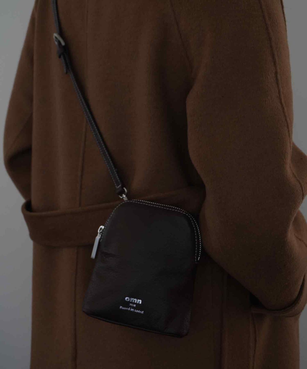 옴니포턴트(OMNIPOTENT) Little pudding bag  [deep brown]