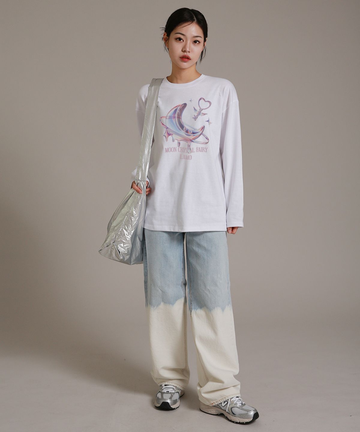 라이크더모스트(LIKE THE MOST) 문크리스탈 오버핏 롱 슬리브티셔츠 2colors