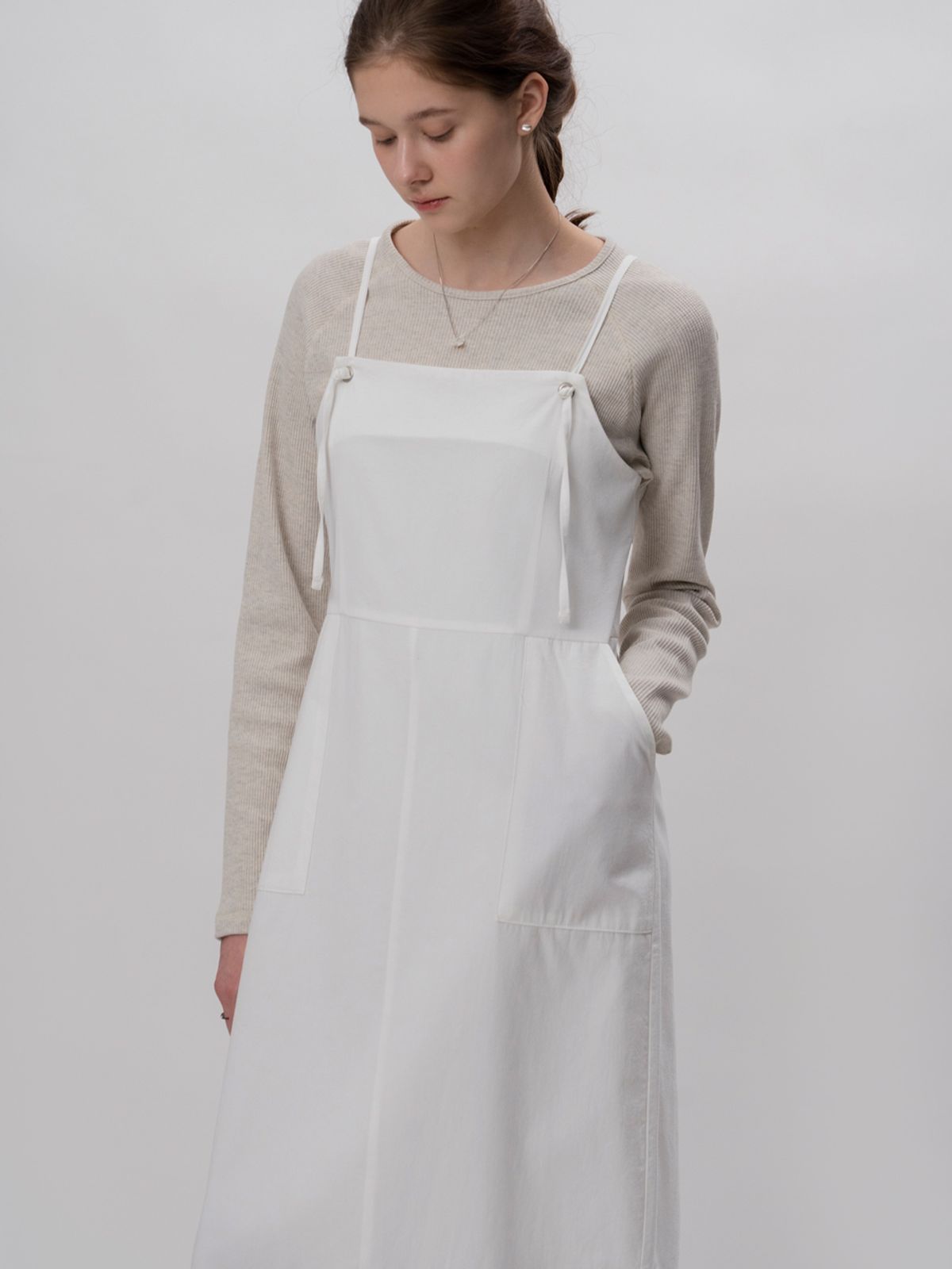 더미튼(THEMITTEN) Eyelet strap one-piece (white)