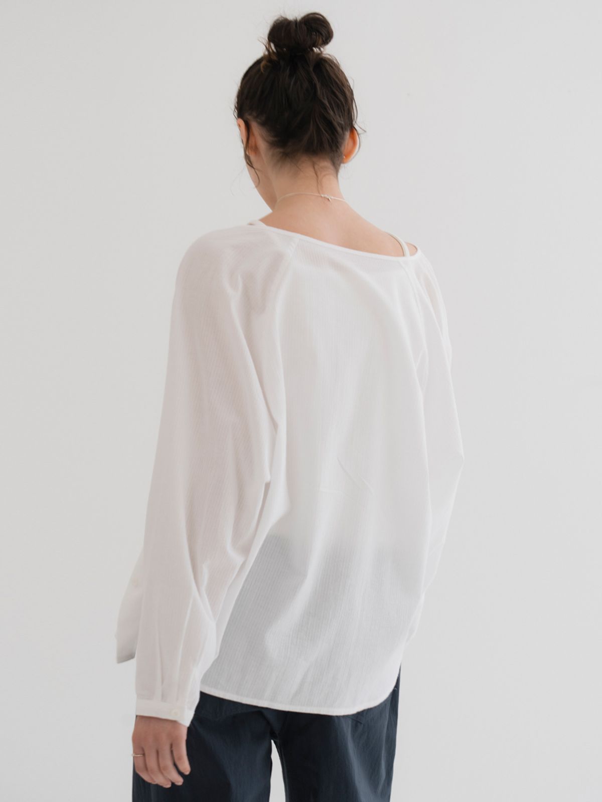 더미튼(THEMITTEN) [11th] Paper cotton blouse (white)
