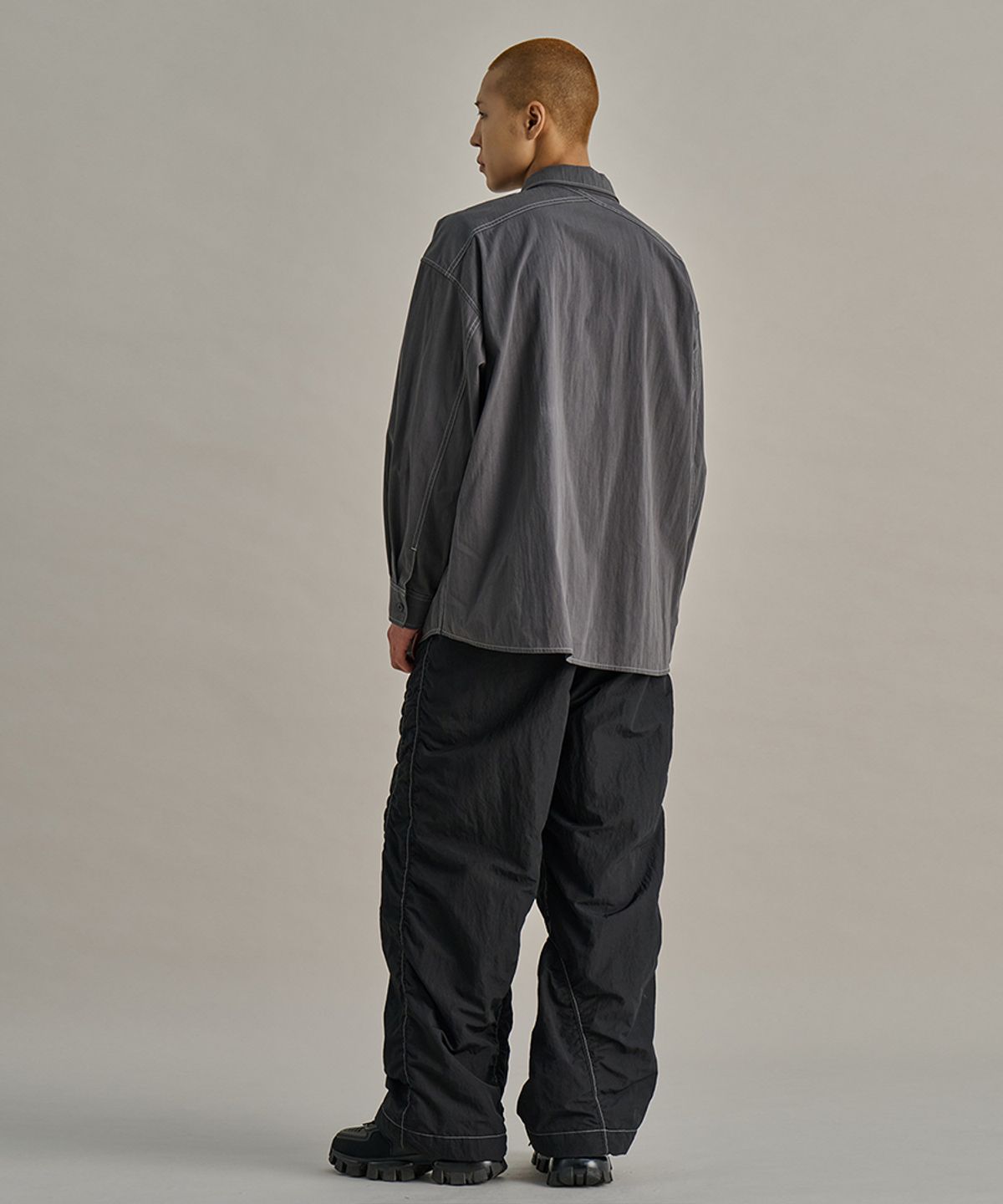 논타입(NONTYPE) MUITI-TYPE POCKET SHIRTS (CHARCOAL)