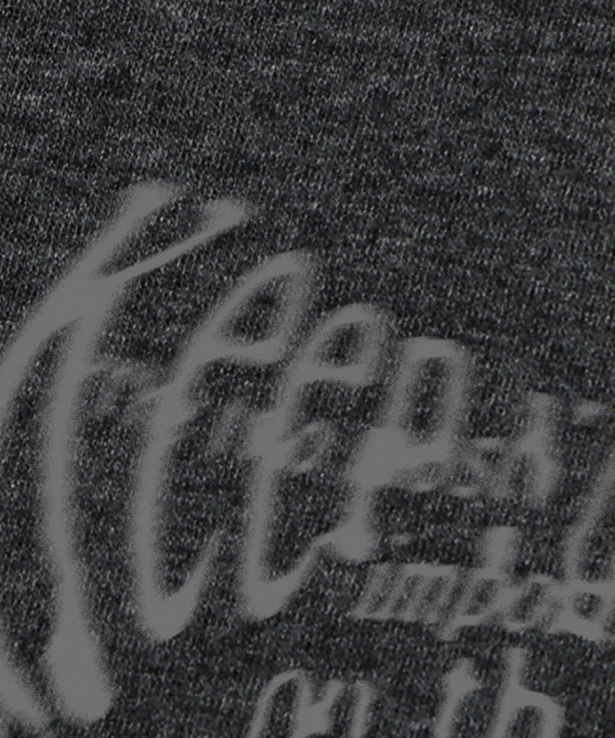 칙스(CHICKS) Keep your eyes 롱 슬리브 티셔츠 Charcoal