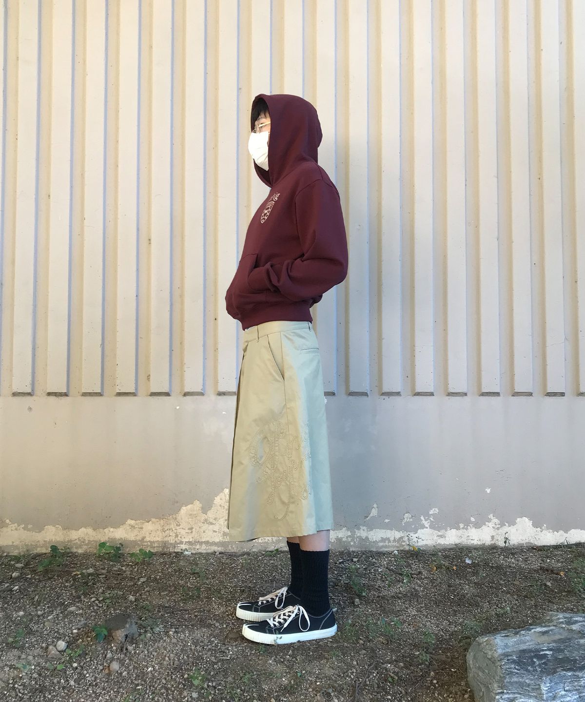 피엔지 저널(PNG JOURNAL) PLEATED  BERMUDA SHORTS -  BEIGE