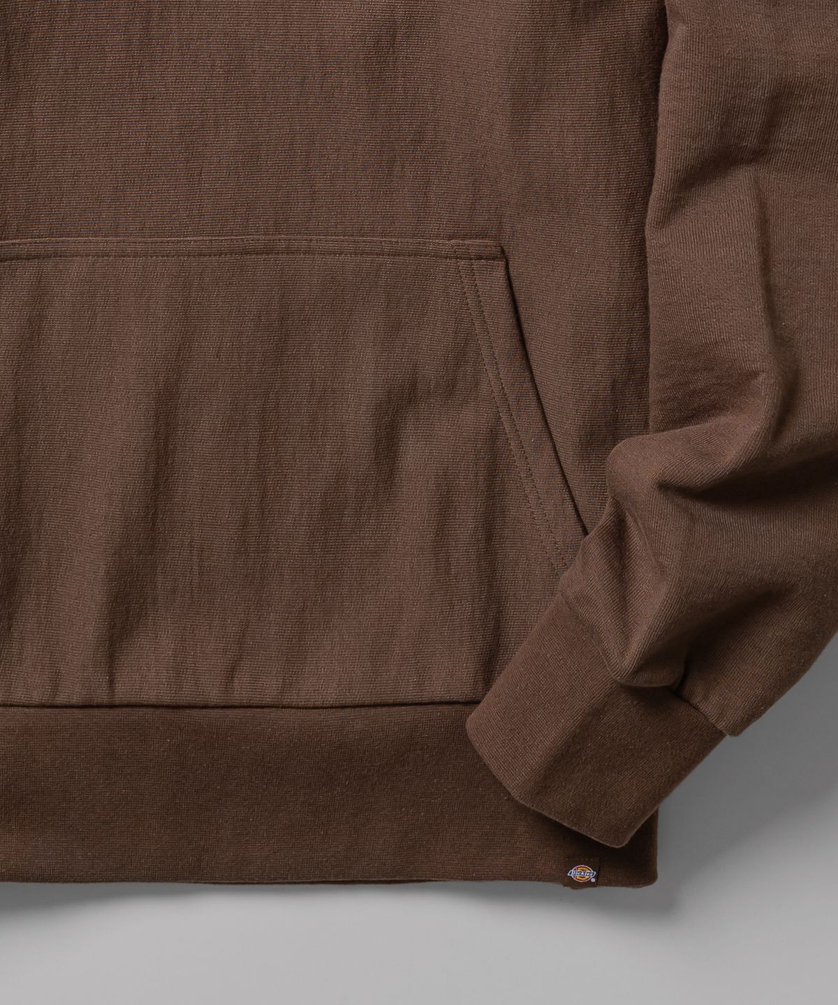 디키즈(DICKIES) 루즈핏 배너 로고 후드 Dark Brown