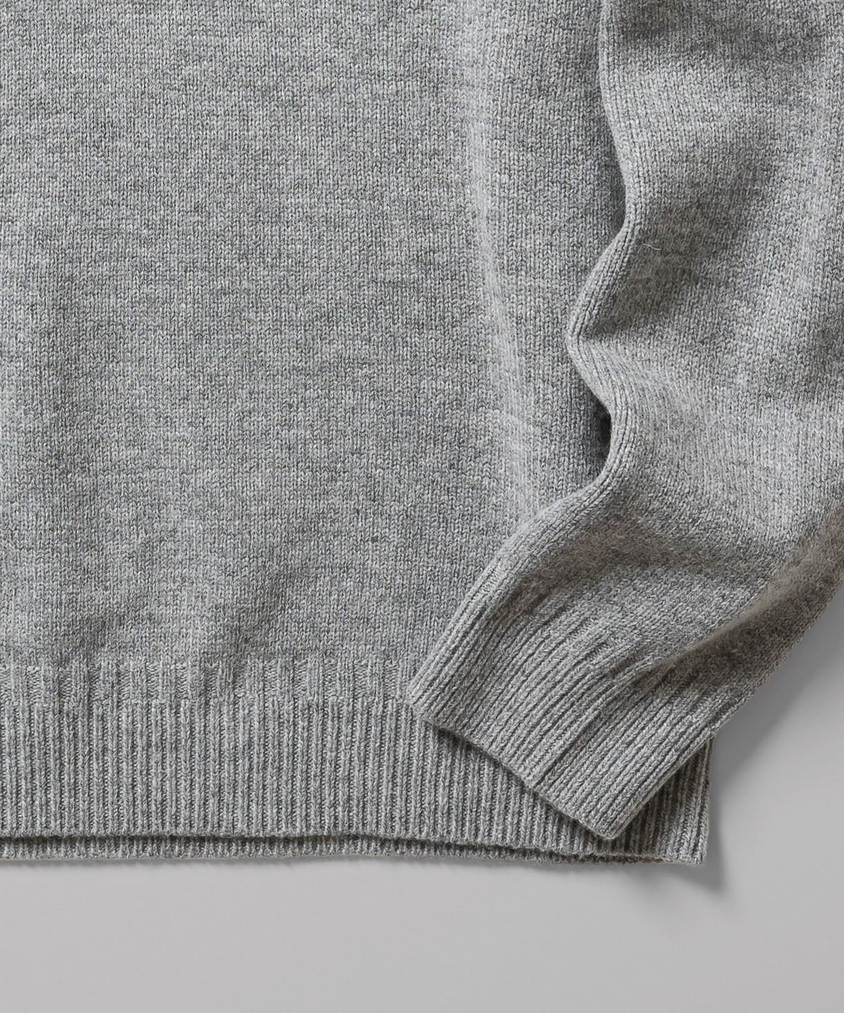 디키즈(DICKIES) 엠보스드 로고 풀오버 니트 Gray