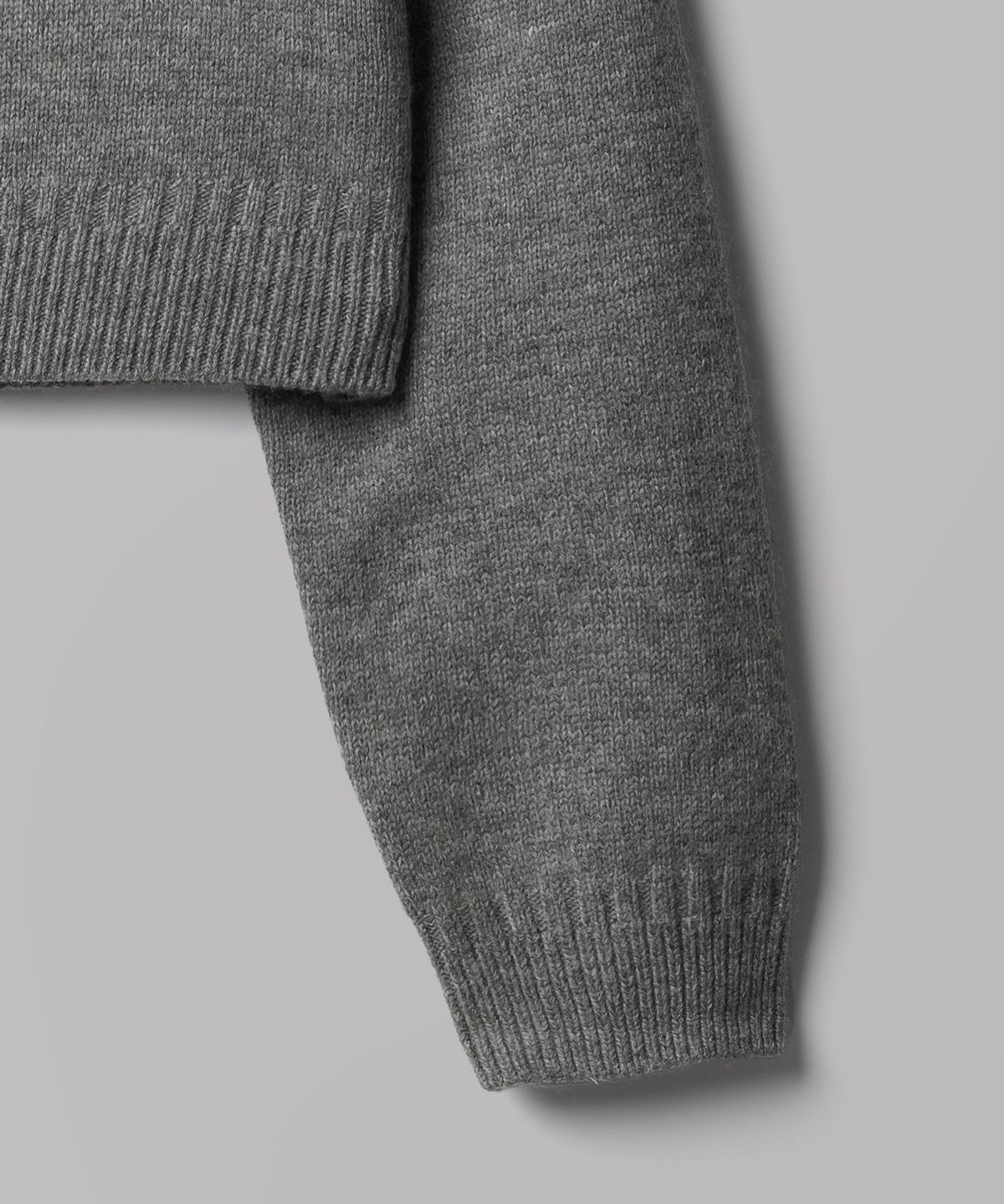 디키즈(DICKIES) 엠보스드 로고 풀오버 크롭 니트 Gray