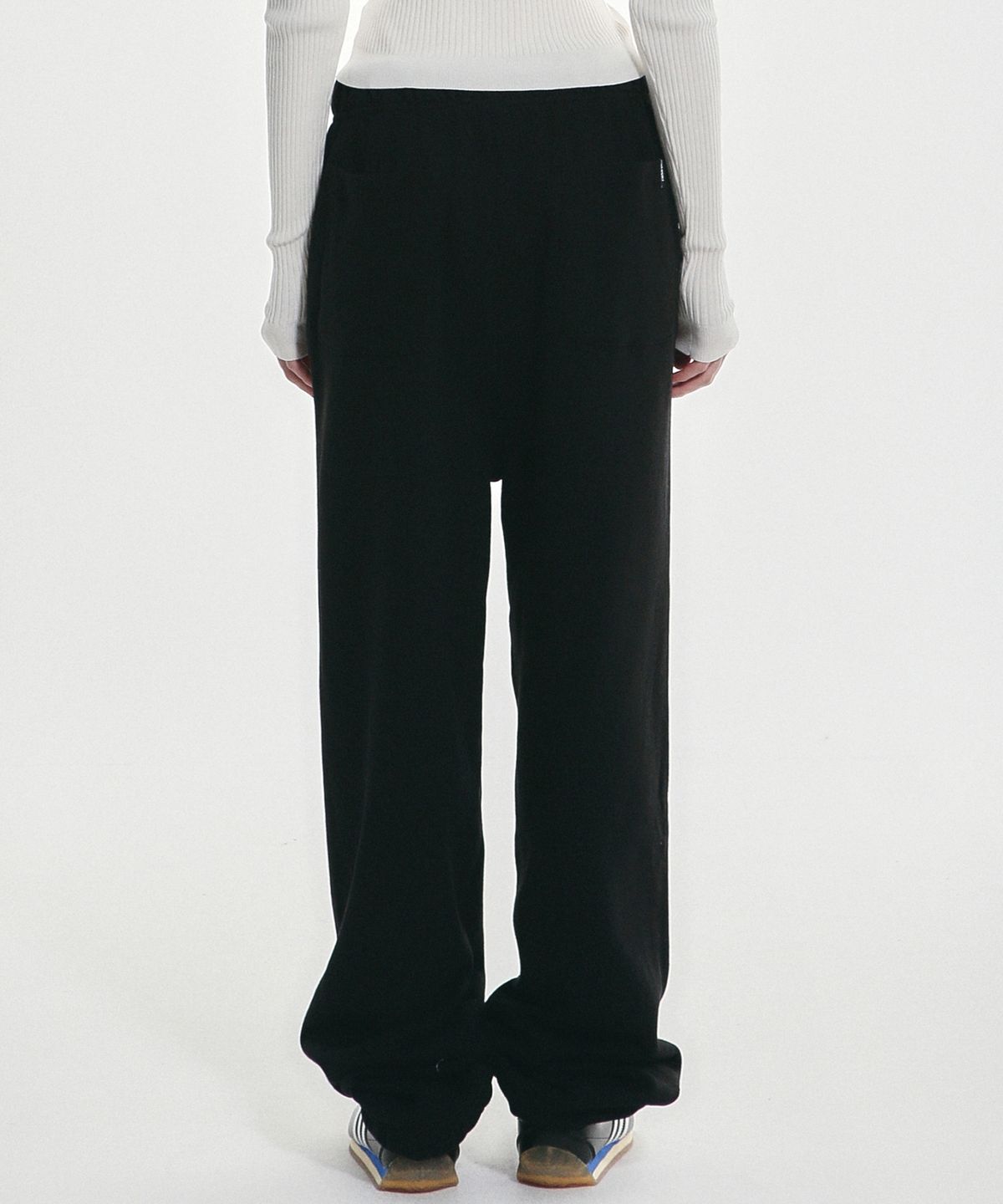 닉앤니콜(NICK&NICOLE) BUTTERFLY WIDE QUALITY PANTS_BLACK