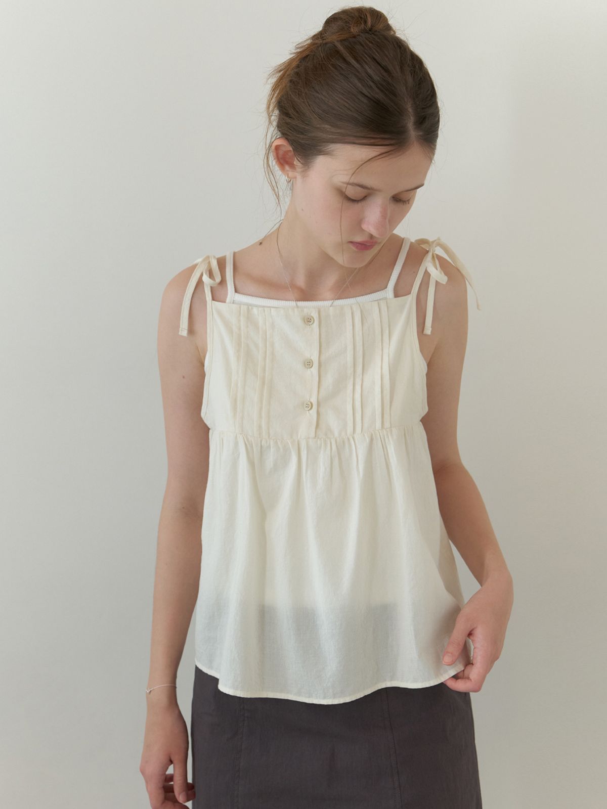 더미튼(THEMITTEN) [12th] Cottage strap blouse (natural)