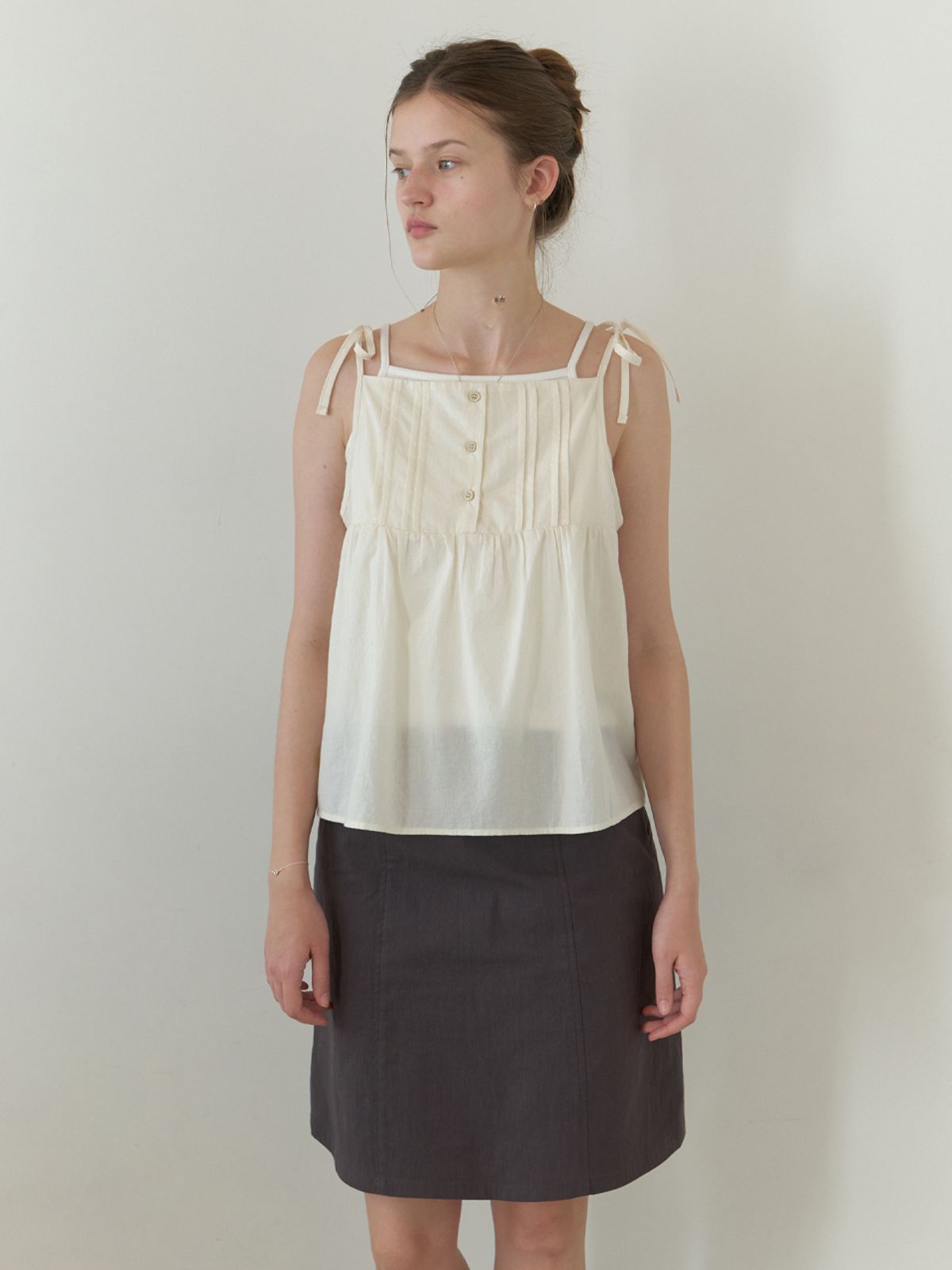 더미튼(THEMITTEN) [12th] Cottage strap blouse (natural)
