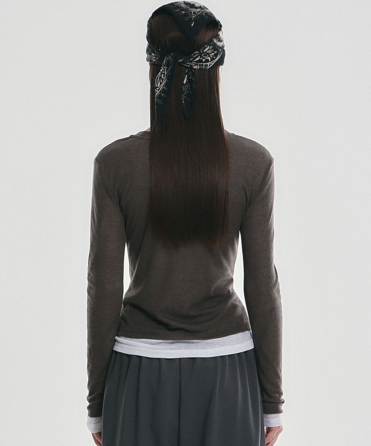 닉앤니콜(NICK&NICOLE) DOUBLE LAYERED LONG SLEEVE TOP_CHARCOAL