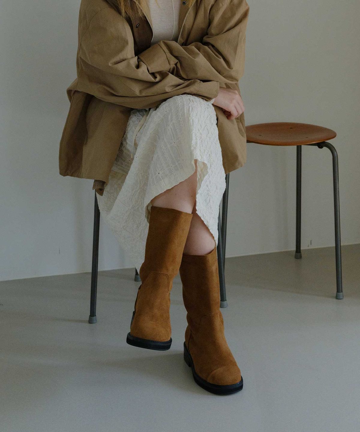 에펠클래식(EIFFELCLASSIC) Momo middle boots_ brown suede 모모 미들 부츠 4cm