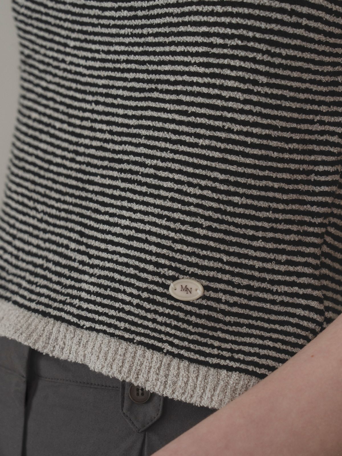 더미튼(THEMITTEN) Chocochip knit sleeveless (oreo stripe)