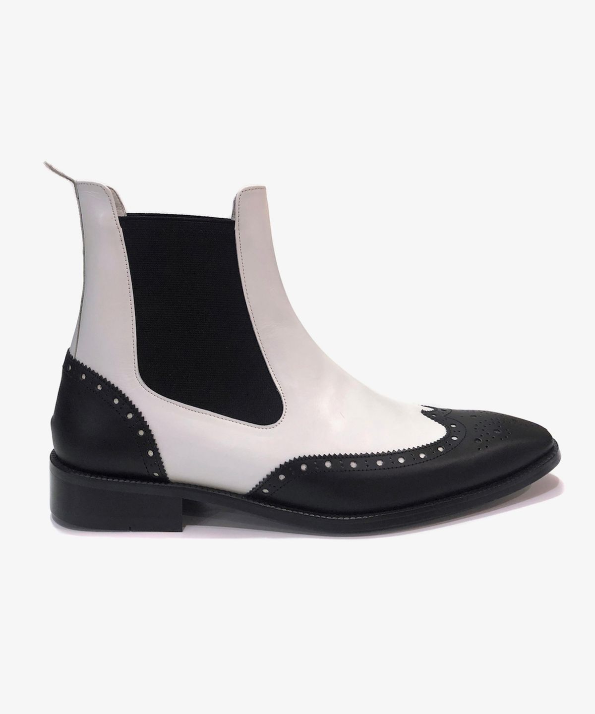 조앤슈(JOENSHOE) 릴 윙팁 콤비 첼시부츠 블랙화이트