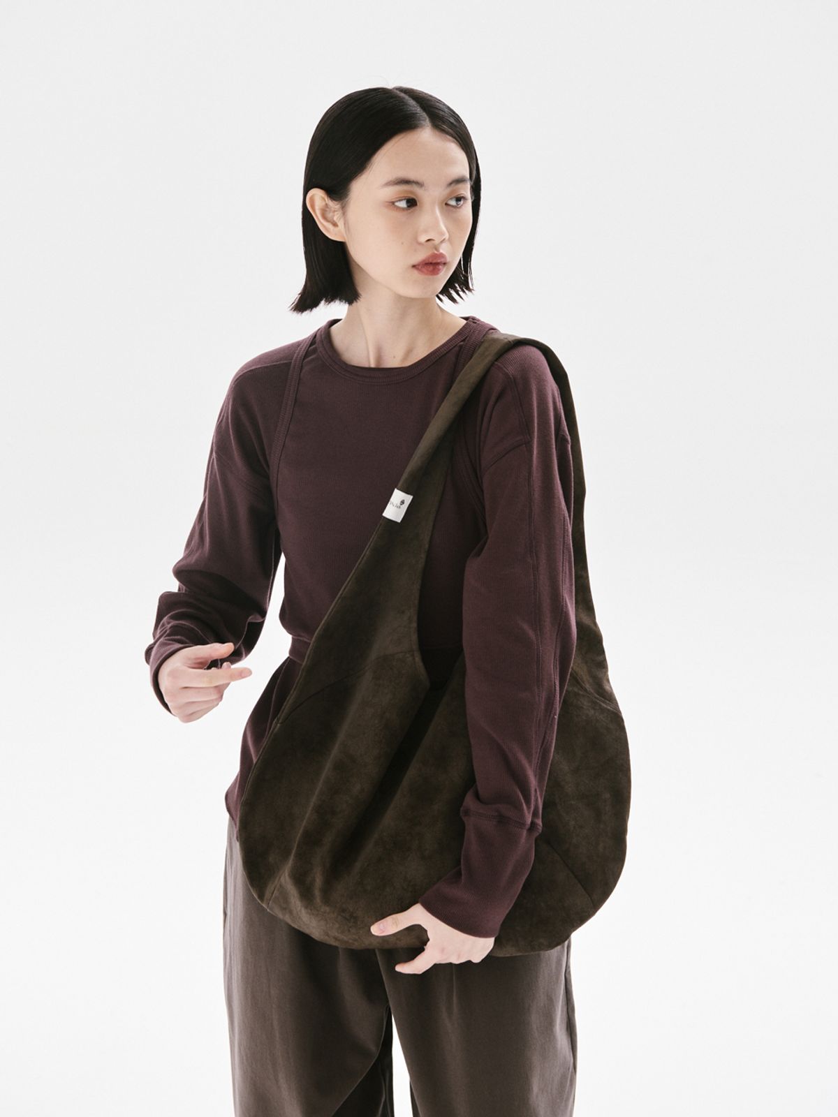 무니쉬(MOONISH) Half moon bag_BROWN