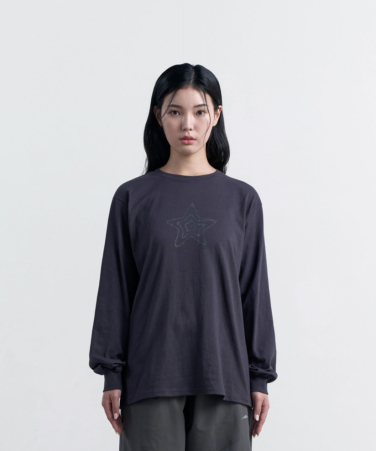고요웨어(GOYOWEAR) 스타피쉬 티셔츠 (차콜)