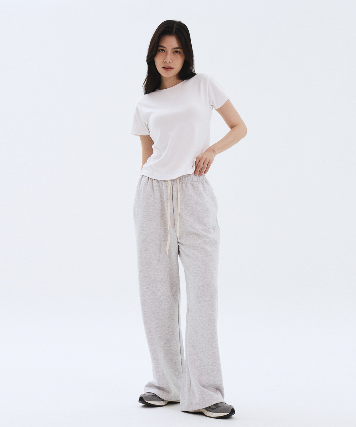 댄프(DANP) 클럽 댄프 스웻팬츠 화이트멜란지