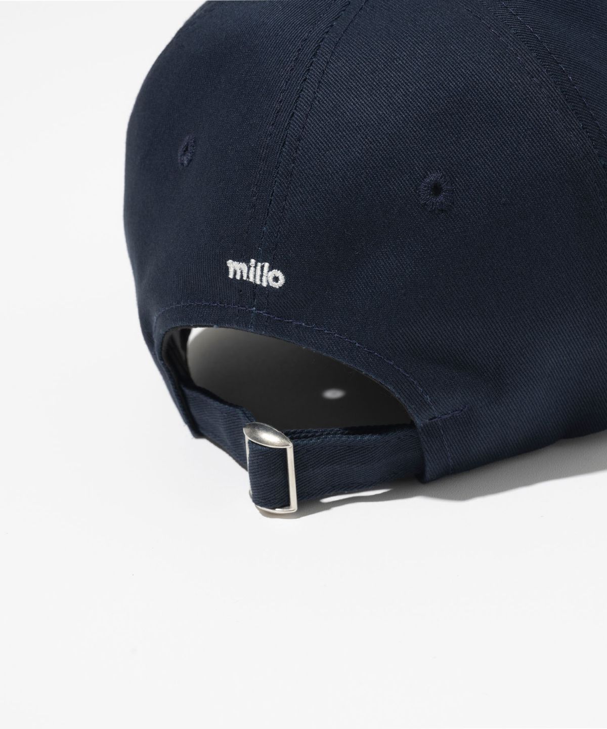 밀로 아카이브(MILLO ARCHIVE) 딤 엠보 볼 캡 [네이비]