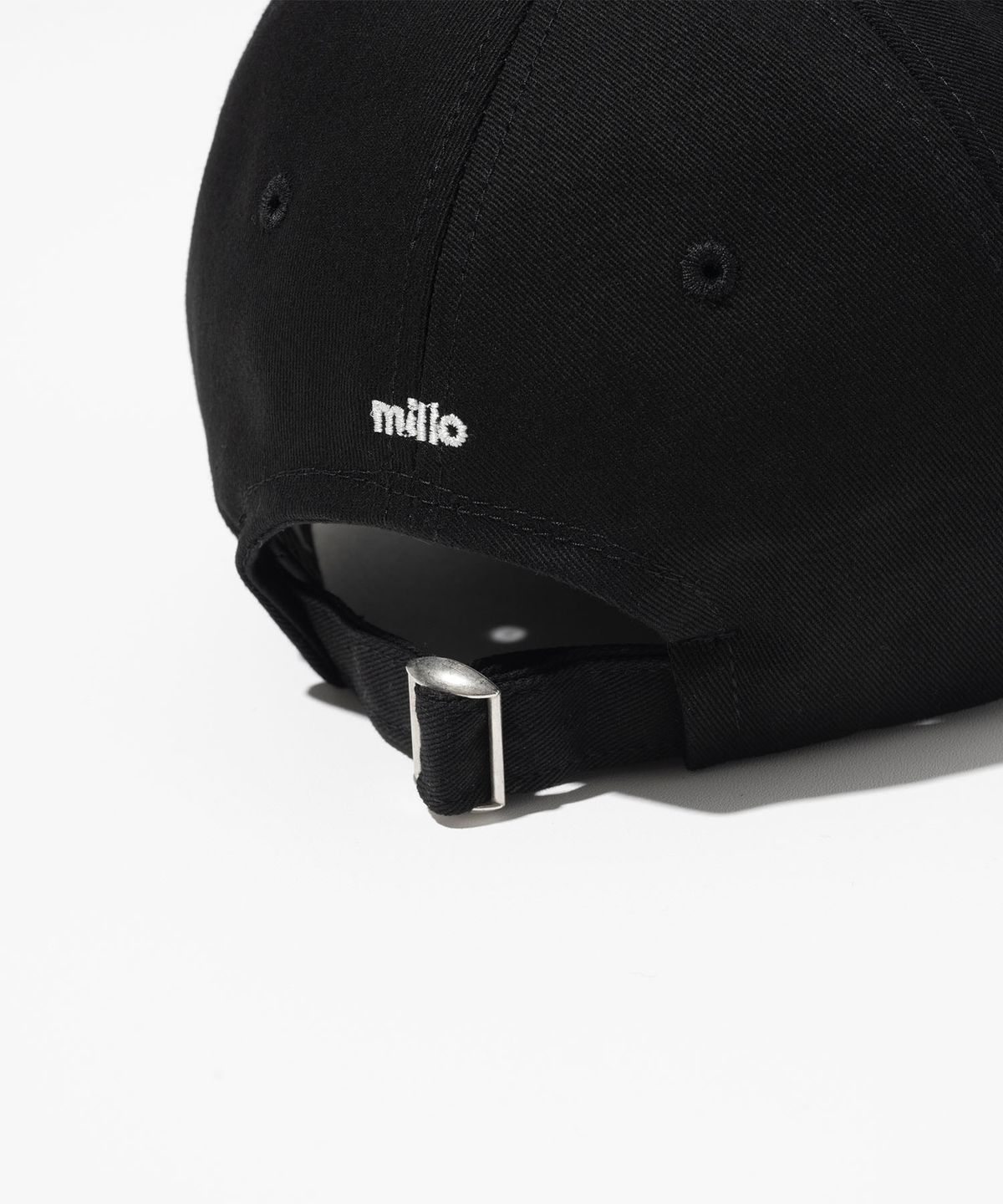 밀로 아카이브(MILLO ARCHIVE) 딤 엠보 볼 캡 [블랙]