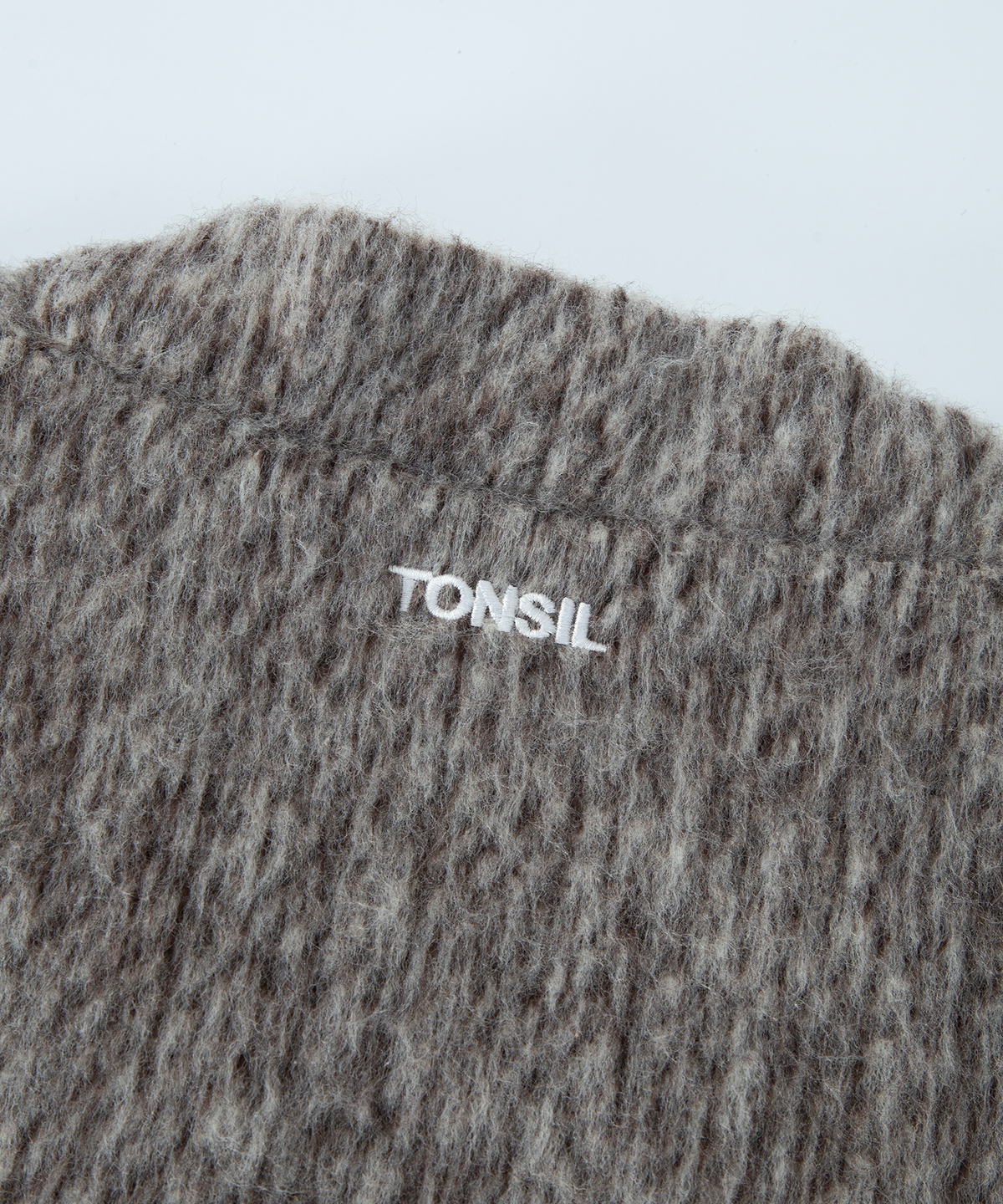 톤슬(TONSIL) 헤어리 울 가디건 브라운