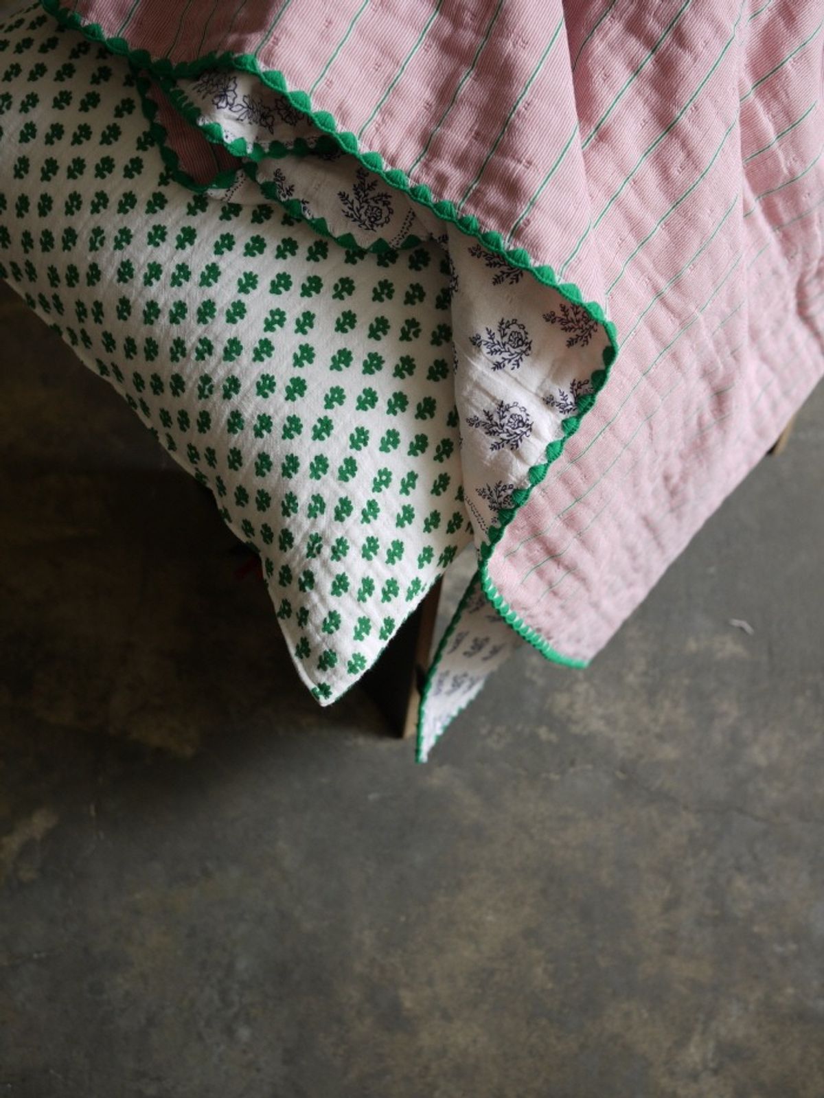 봄봄패브릭스(BOMBOM FABRICS) 4중 거즈 블랭킷