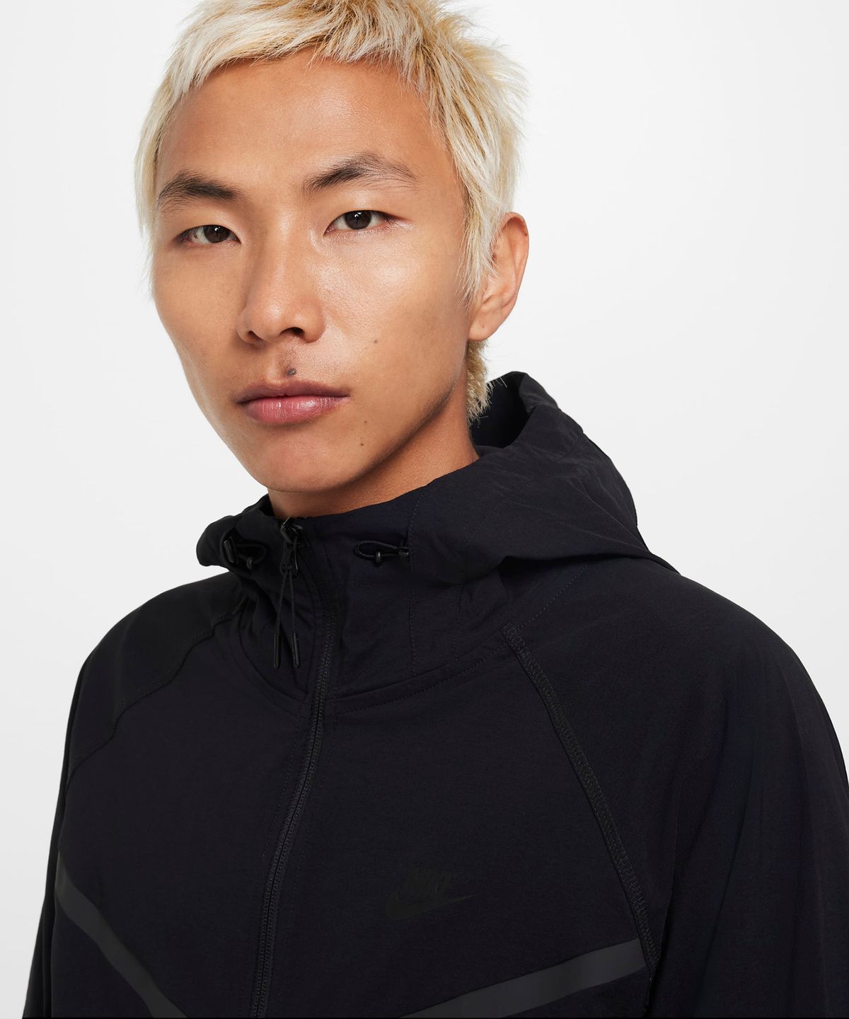 나이키(NIKE) 테크 우븐 윈드러너 풀집 자켓 M - 블랙 / HM7152-010