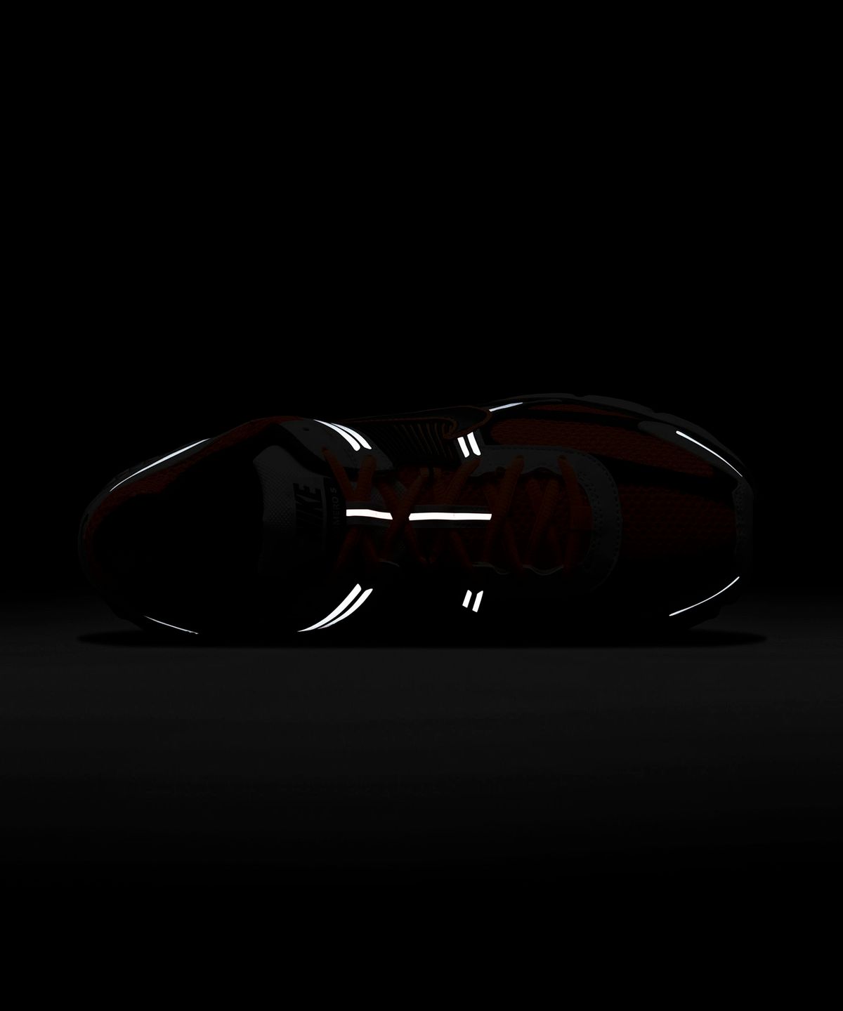 나이키(NIKE) 줌 보메로 5 - 토탈 오렌지:화이트:메탈릭 플래티넘:블랙 / FB9149-800