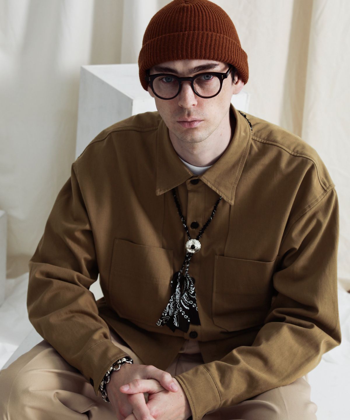 스테이지 네임(STAGE NAME) 코튼 더블숄더 워크 오버핏 셔츠_모카베이지(브라운)