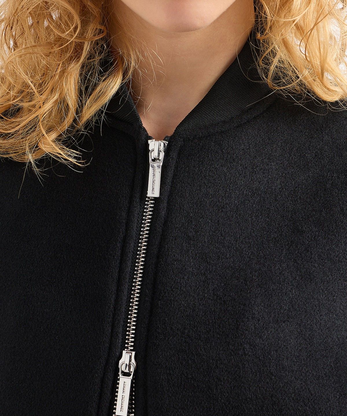 아르마니 익스체인지(ARMANI EXCHANGE) 여성 울 블렌드 블루종 자켓_블랙 A424310526