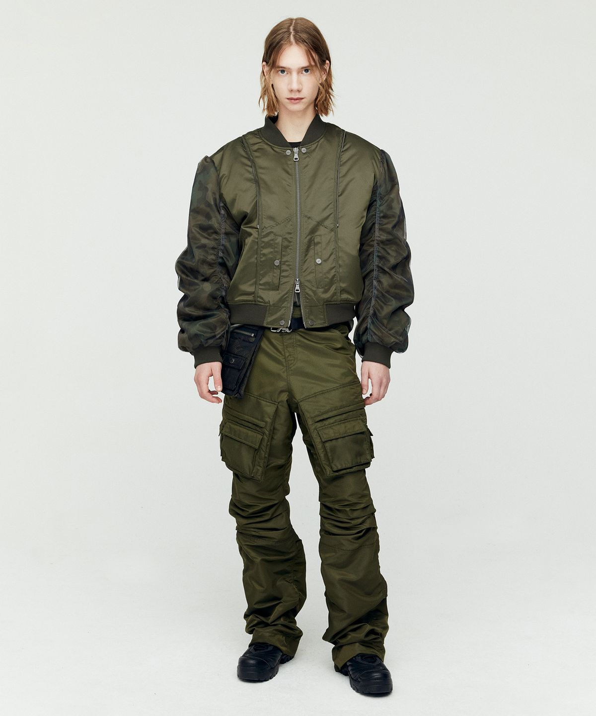 앤더슨벨(ADSB ANDERSSON BELL) 포켓 백 카고 팬츠 apa744m(KHAKI)