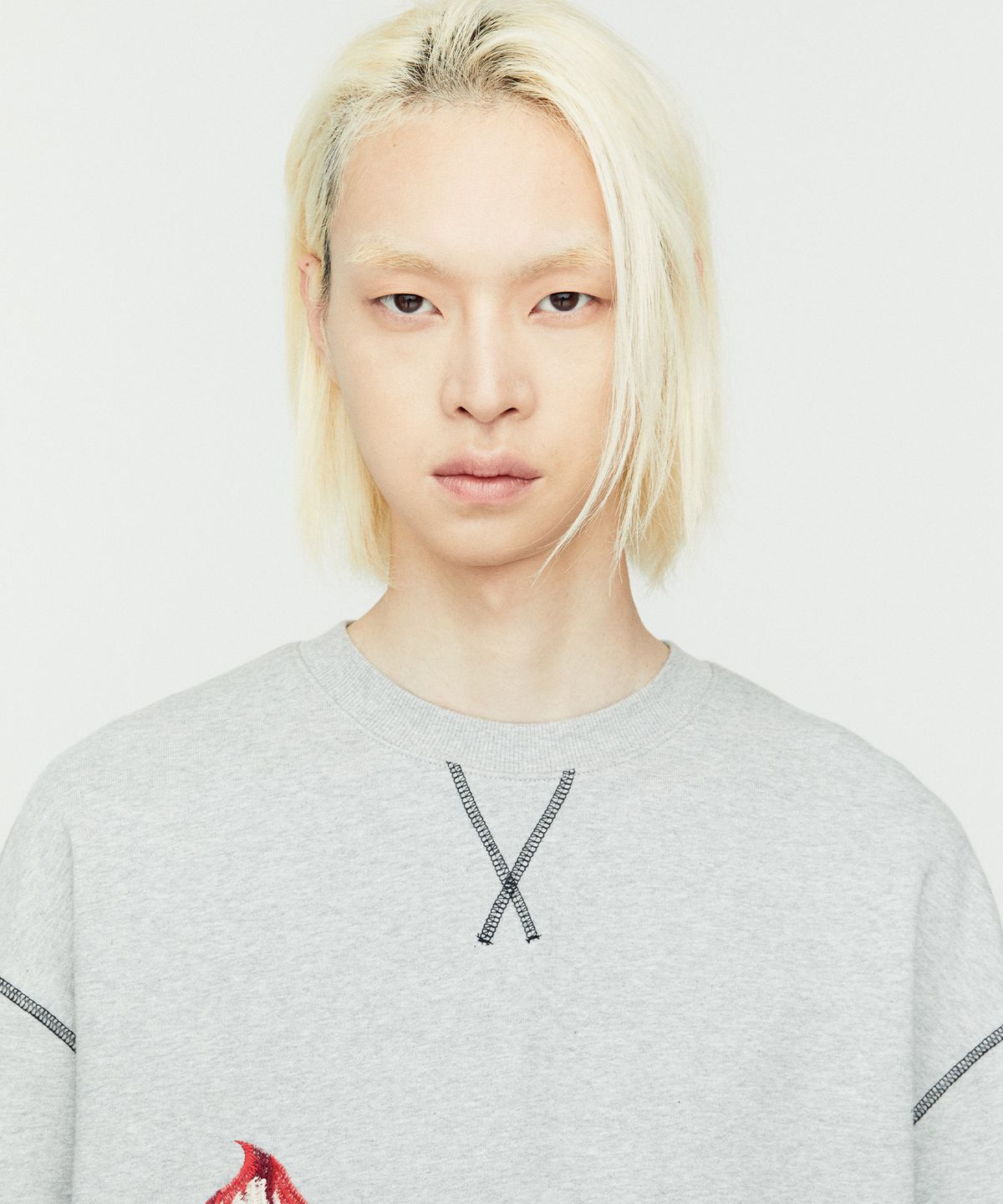 앤더슨벨(ADSB ANDERSSON BELL) (에센셜) ADSB 플로어 스웻셔츠 atb1147u(GREY)