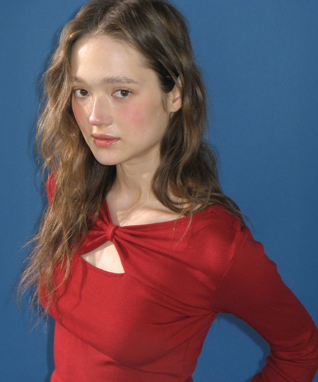 Tシャツ・カットソー RONRON KNOT RIBBON SLIT LONG SLEEVE RED MUSINSA公式 | RONRON KNOT RIBBON SLIT LONG SLEEVE RED