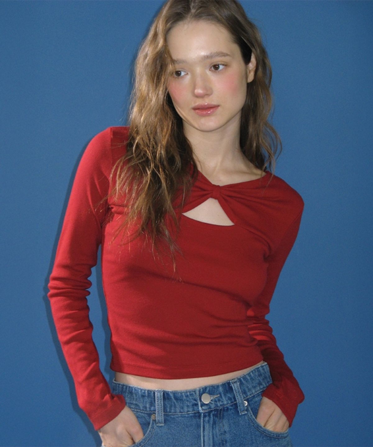 론론(RONRON) KNOT RIBBON SLIT LONG SLEEVE RED