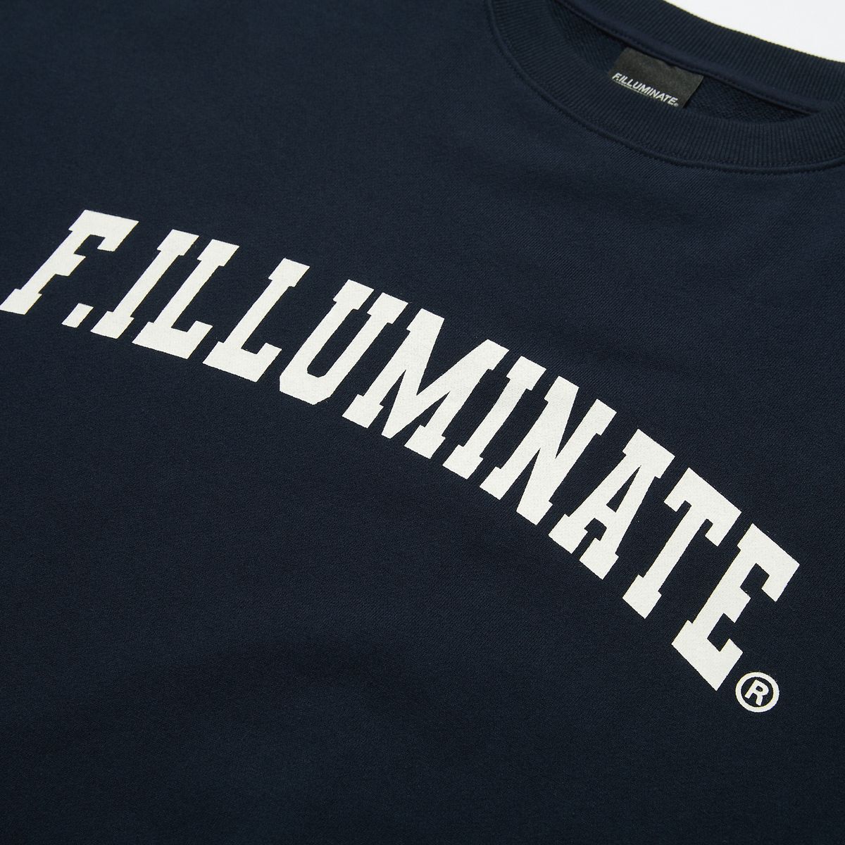 필루미네이트(FILLUMINATE) [FW]오버핏 아치 로고 스웨트 셔츠-네이비