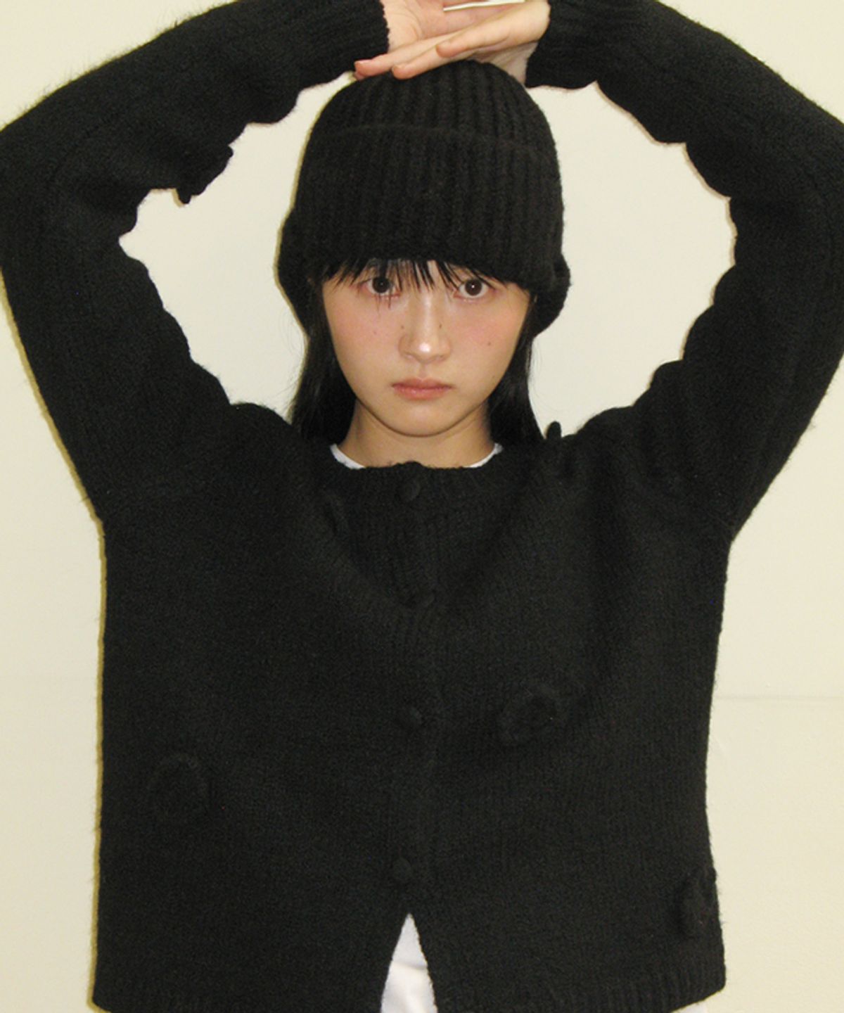론론(RONRON) VINTAGE FLOWER HANDMADE KNIT CARDIGAN BLACK