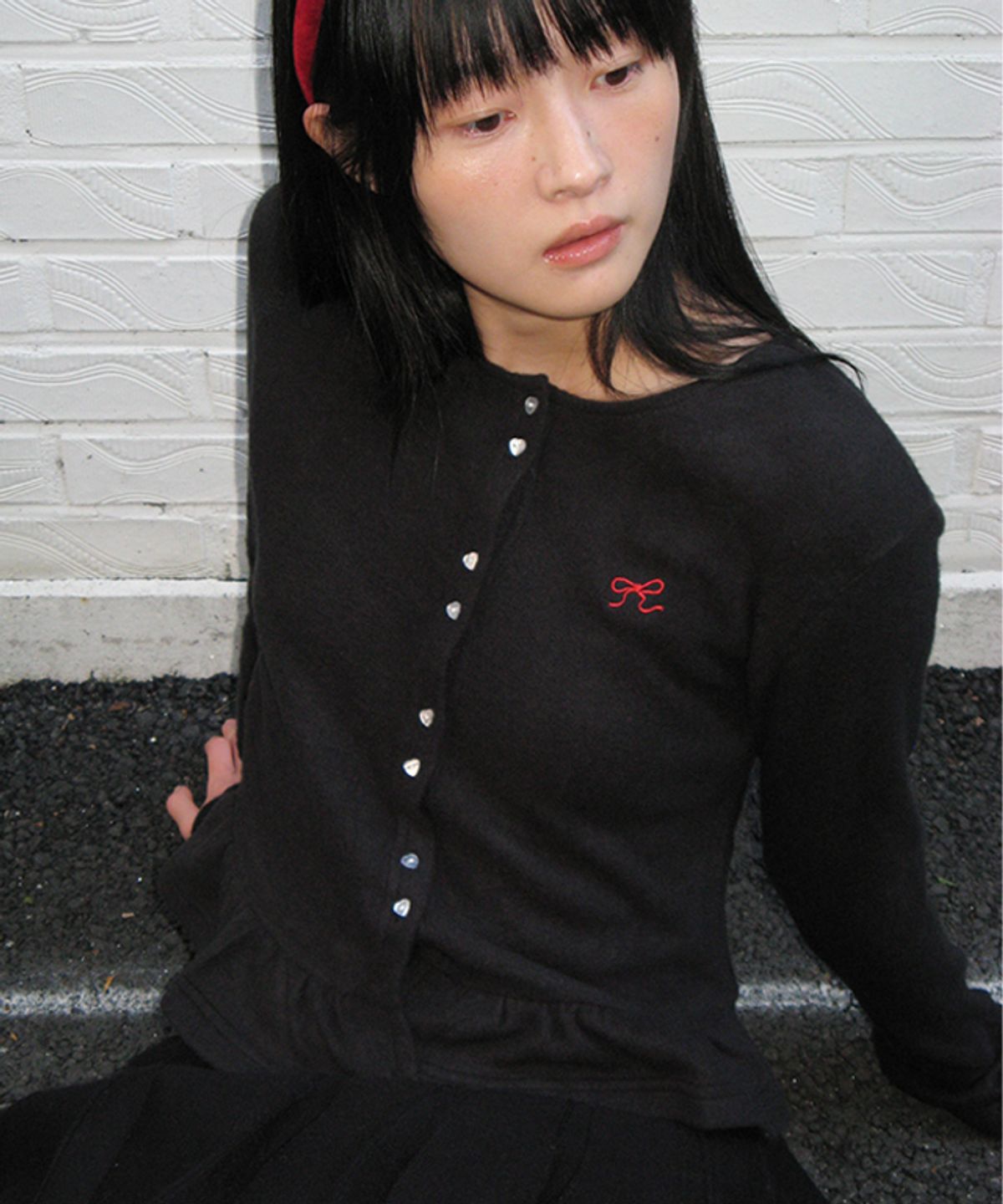 론론(RONRON) DOUBLE HEART BUTTON FRILL ANGORA CARDIGAN BLACK