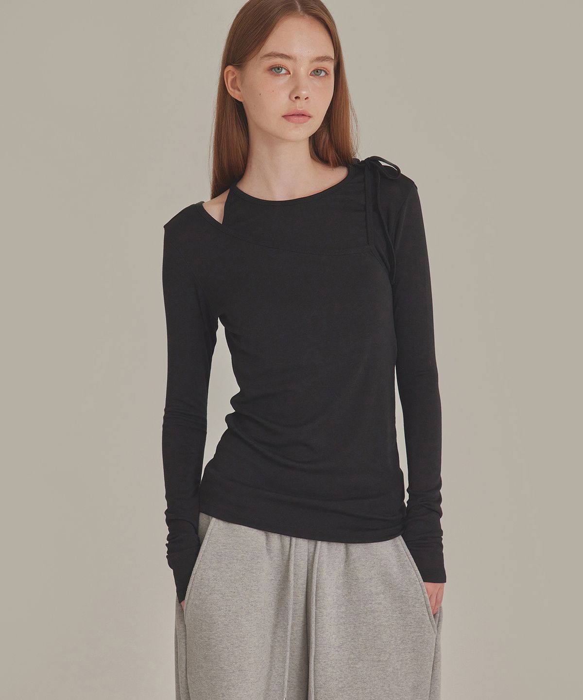 탑걸(TOPGIRL) TIE SHOULDER PANNEL LAYERED TOP_T426TP107