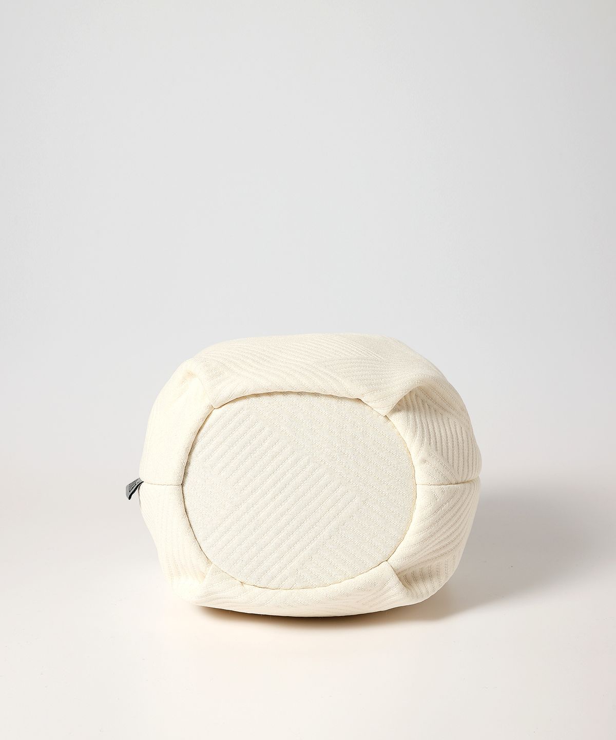 옐로우스톤(YELLOWSTONE) Embossing Dumpling wrist bag - Stripe Ivory