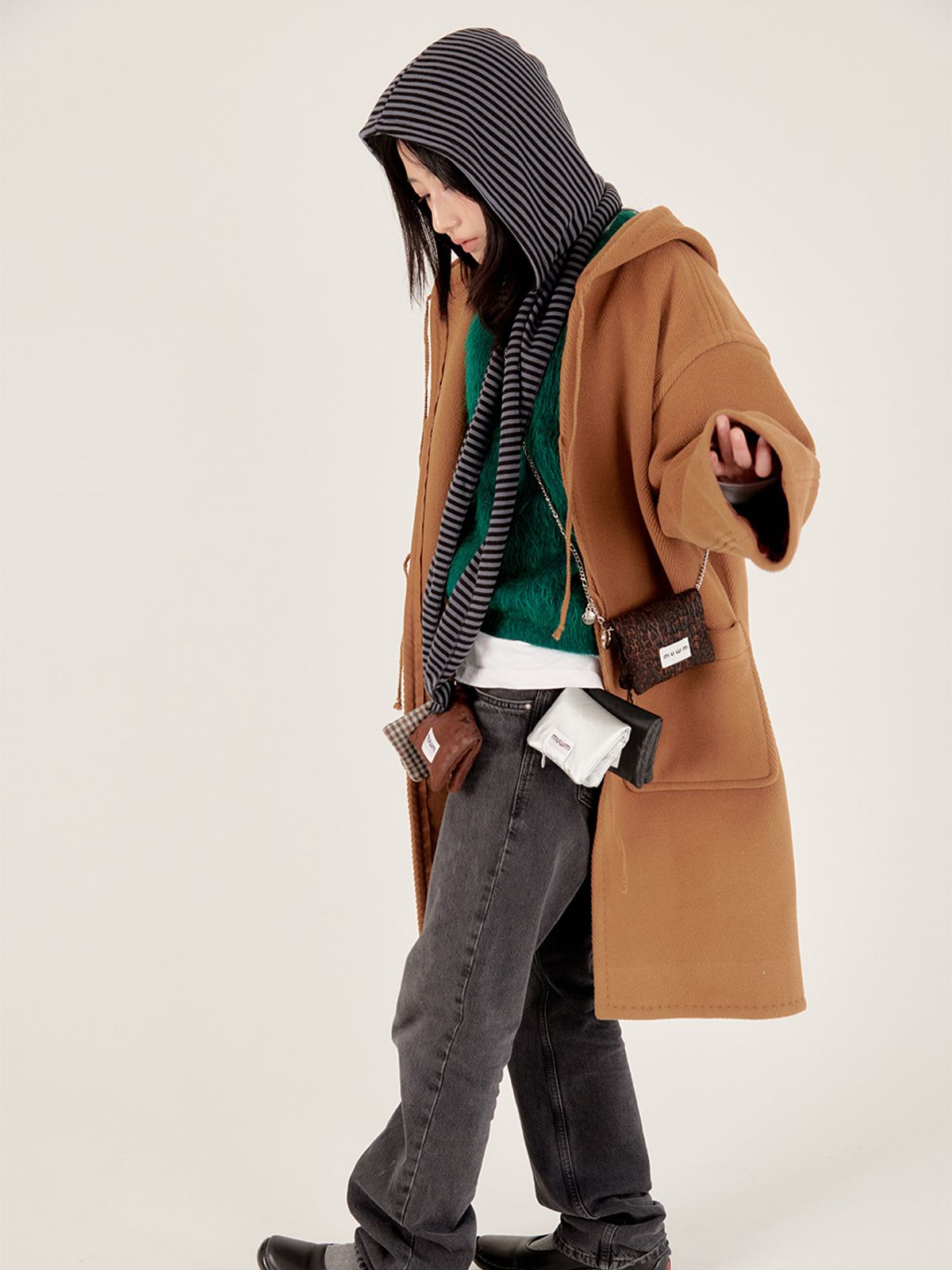 무음(MUWM) 스트라이프 후드 머플러 Stripe Hooded Muffler (2 Colors)