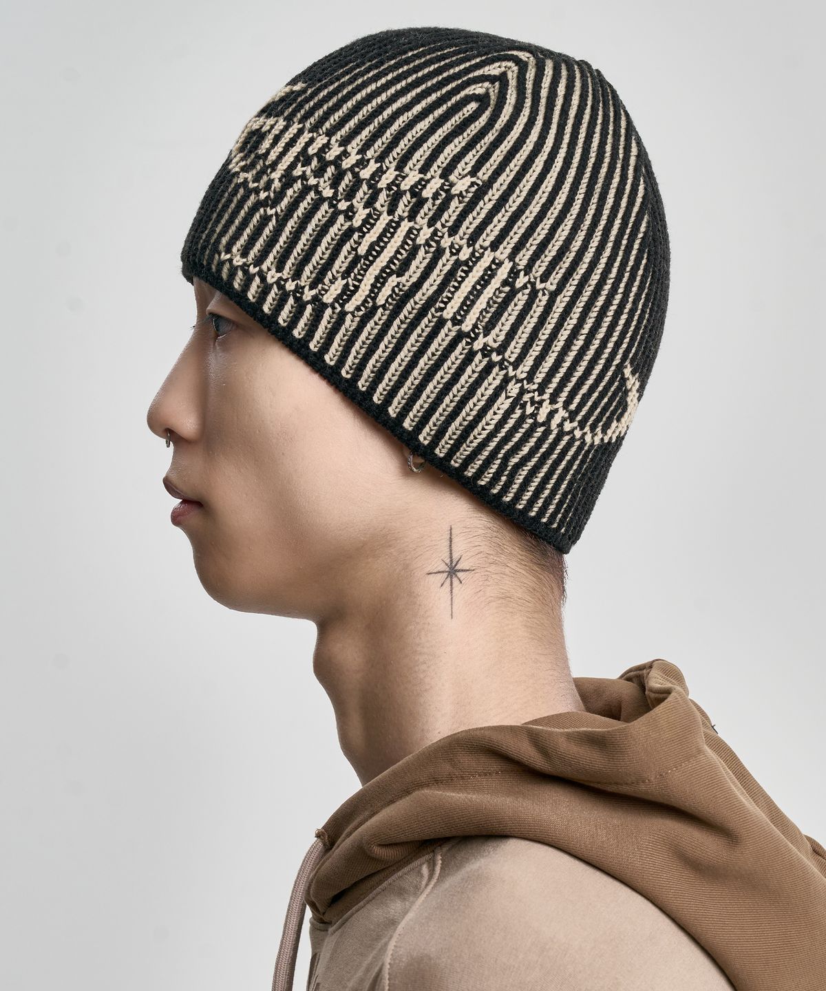 아조바이아조(AJOBYAJO) [PBA] Tribal AJO Two Tone Beanie [BEIGE]