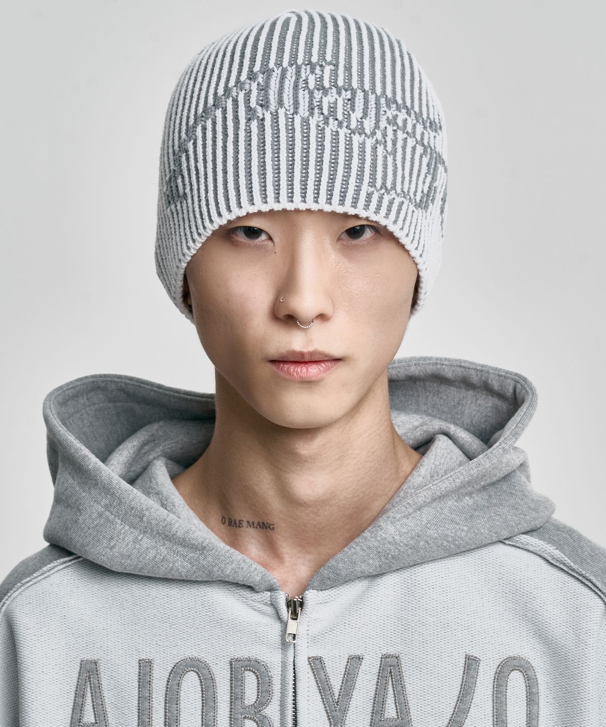 아조바이아조(AJOBYAJO) [PBA] Tribal AJO Two Tone Beanie [GREY]