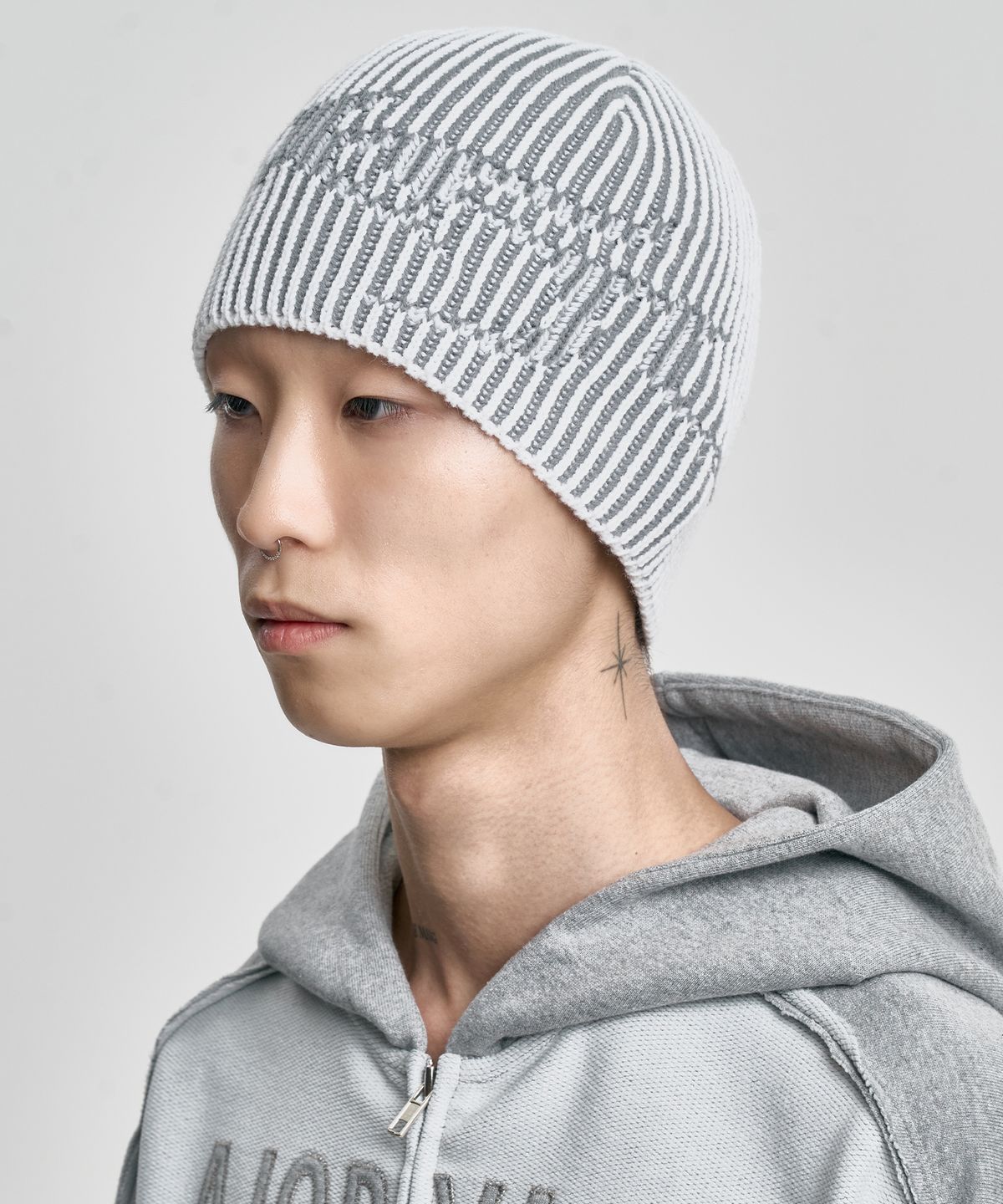 아조바이아조(AJOBYAJO) [PBA] Tribal AJO Two Tone Beanie [GREY]