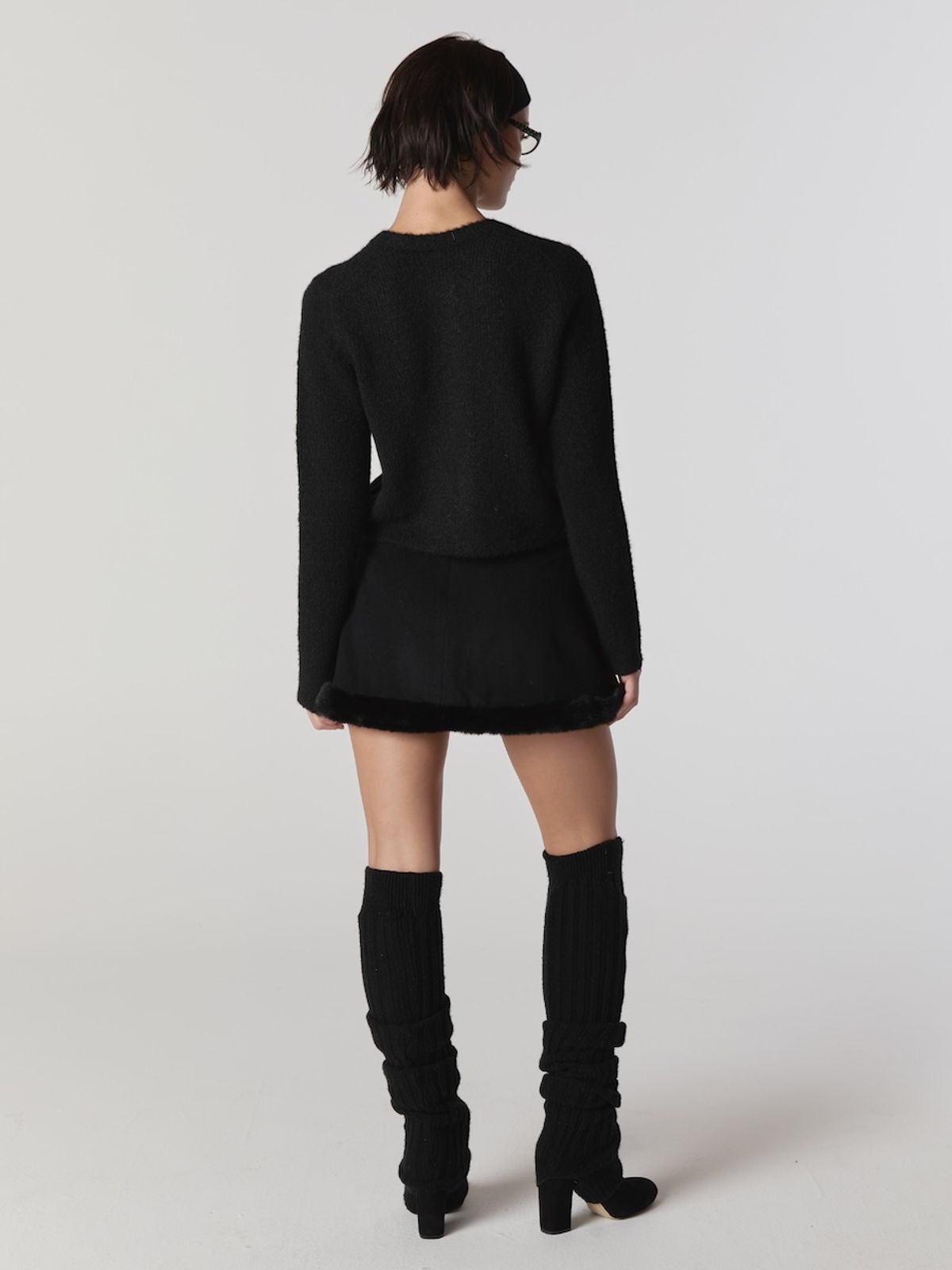 글로니(GLOWNY) BURNING FUR SKIRT (BLACK)