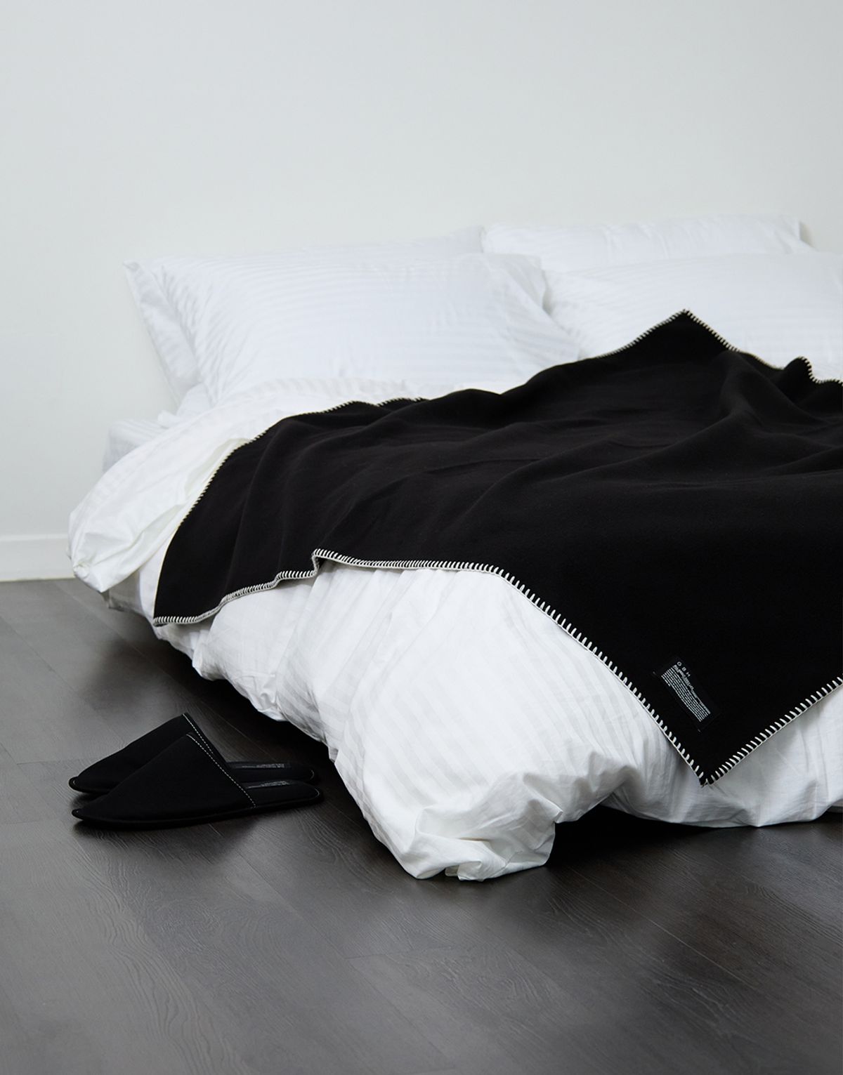 지비에이치 홈(GBH HOME) BLANKET BLACK 블랭킷 담요