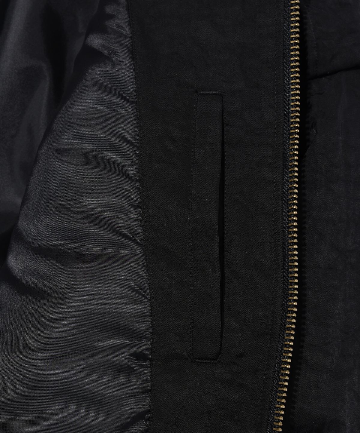 이에이(IEY) MAC MULTI BOMBER JACKET Black