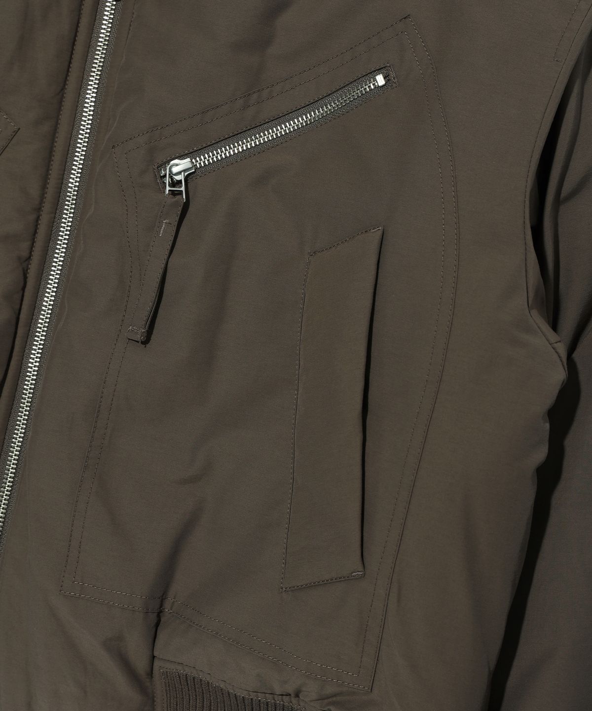 이에이(IEY) PANEL PADDED JUMPER Brown