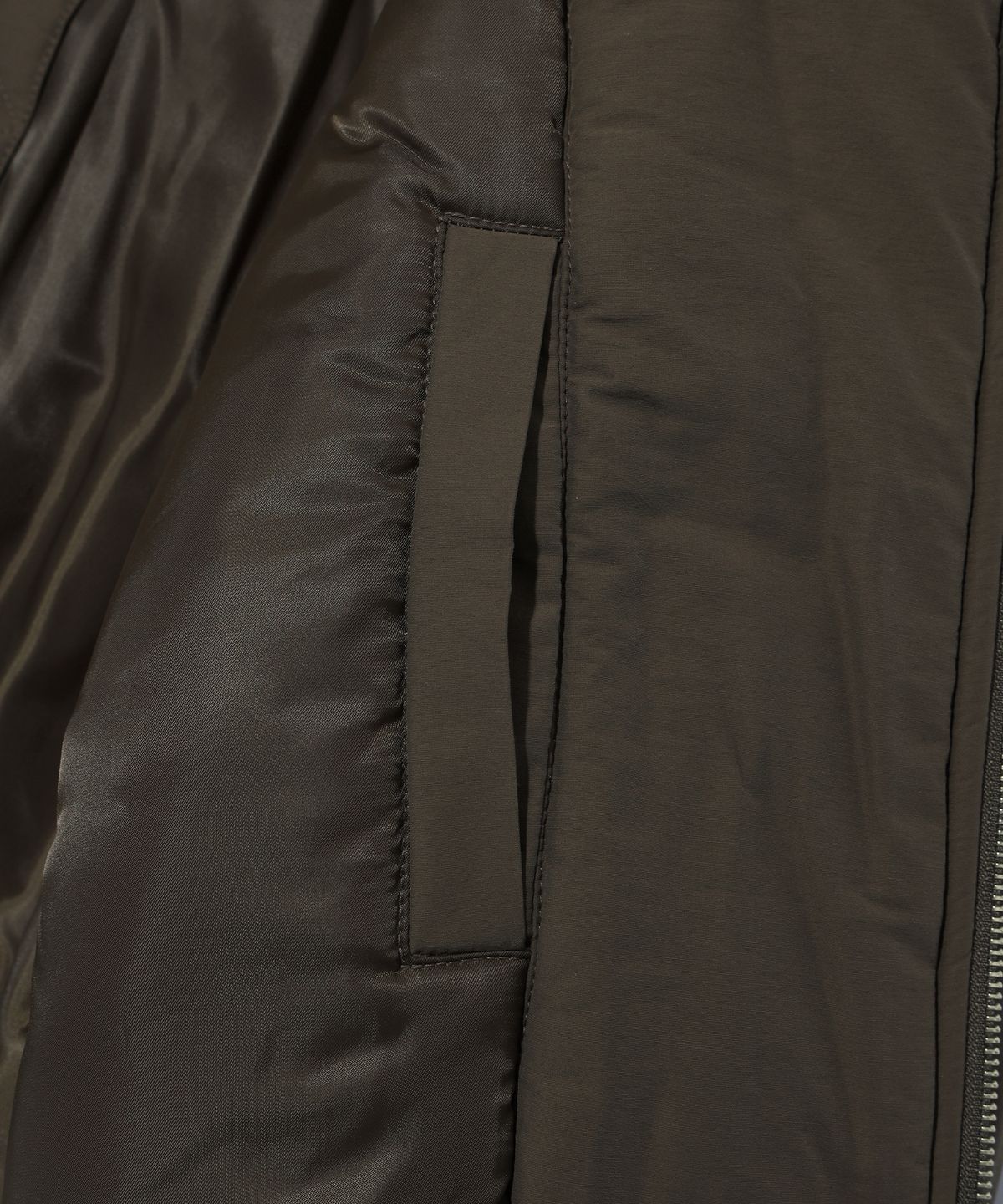 이에이(IEY) PANEL PADDED JUMPER Brown