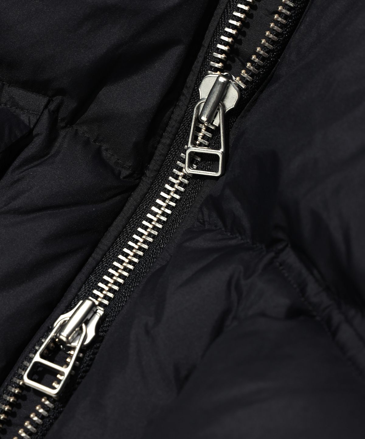 이에이(IEY) DOUBLE ZIP-UP DOWN JACKET Black